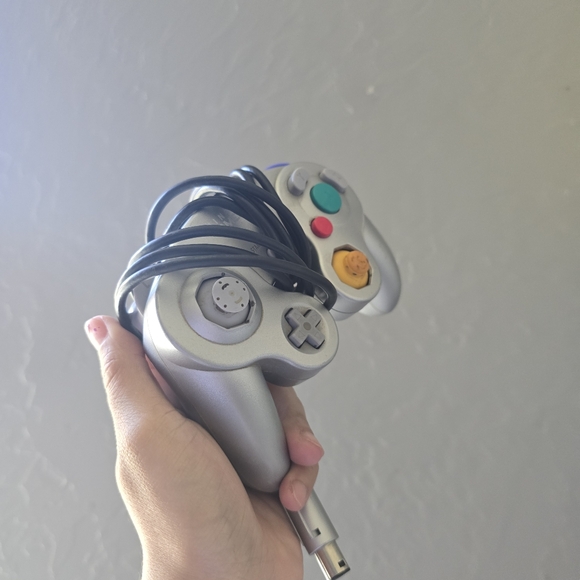 Gamecube Controller Platinum - Picture 2 of 5